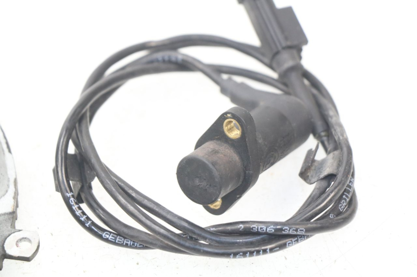 photo de FRONT ABS SENSOR BMW R RT ABS 1100 (1996 - 2001) - Zoom on usage condition