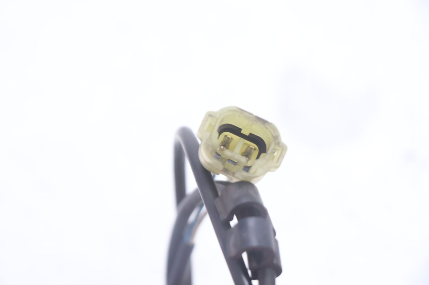 photo de FRONT ABS SENSOR PEUGEOT SATELIS 125 (2013 - 2018) - Surface and material condition