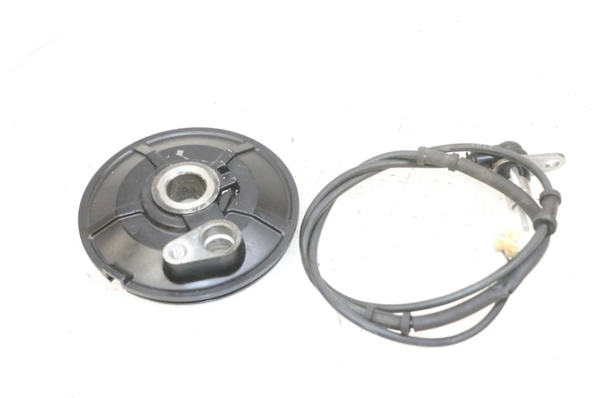 photo de FRONT ABS SENSOR YAMAHA TDM ABS 900 (2002 - 2014) - Technical close-up