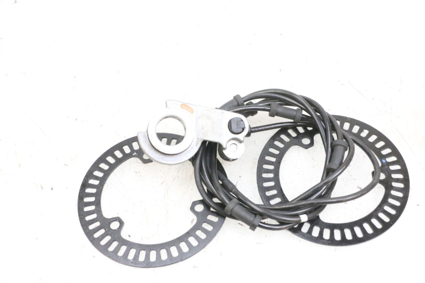 photo de FRONT ABS SENSOR YAMAHA TRICITY 300 (2020 - 2024) - Zoom on usage condition