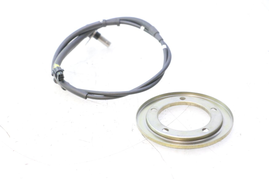 photo de FRONT ABS SENSOR YAMAHA X-MAX XMAX 125 (2010 - 2013) - Alternative perspective