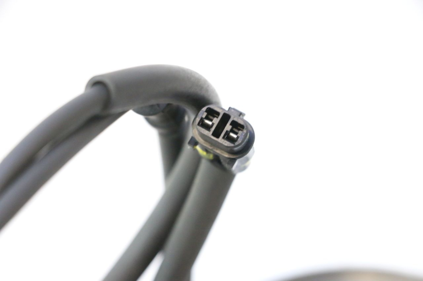 photo de FRONT ABS SENSOR YAMAHA X-MAX XMAX 125 (2010 - 2013) - Technical close-up