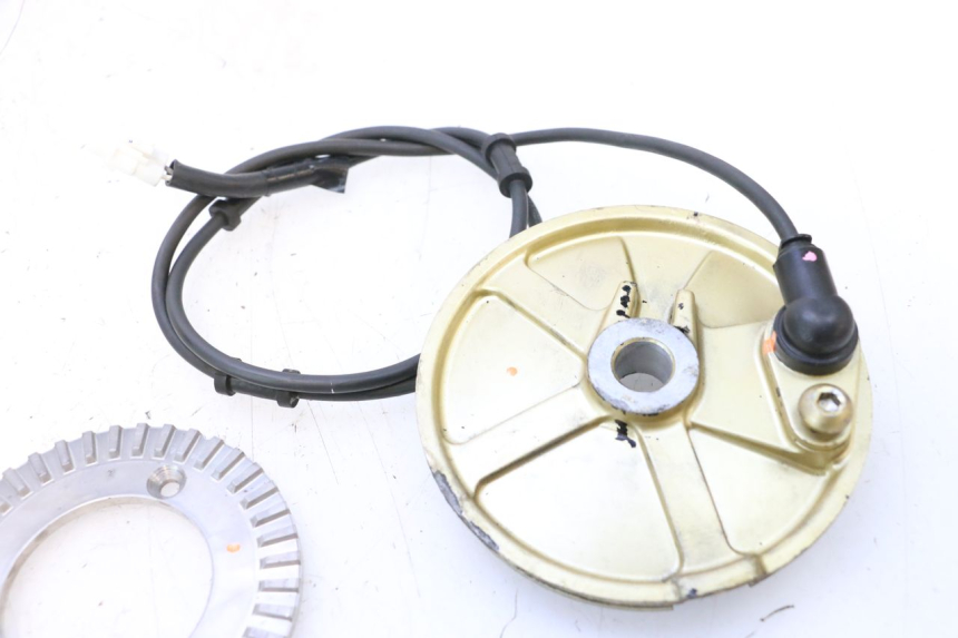 photo de FRONT ABS SENSOR YAMAHA XP T-MAX ABS 500 (2005 - 2005) - Zoom on usage condition