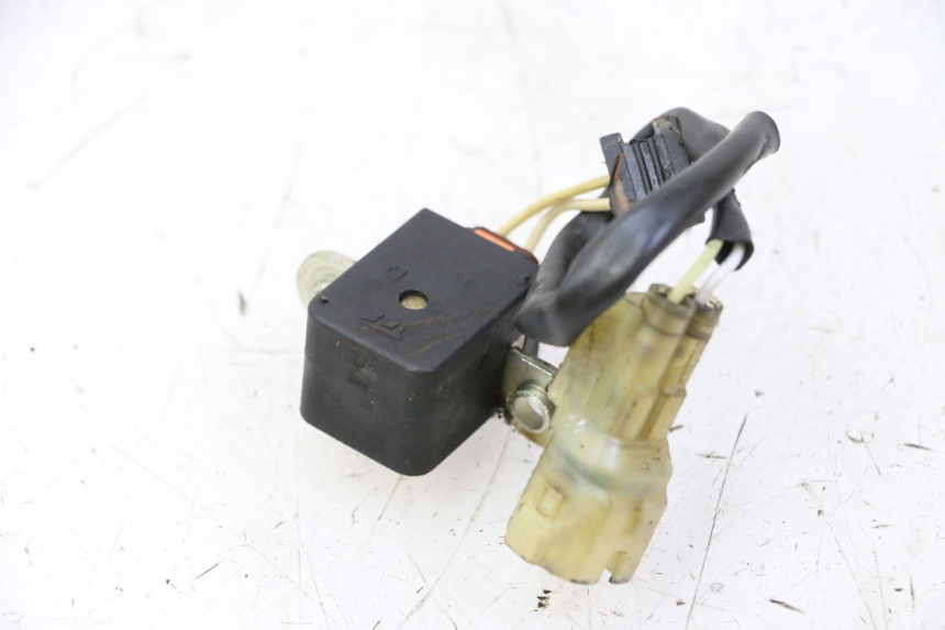 photo de IGNITION SENSOR HONDA FES S-WING SWING ABS 125 (2007 - 2015) - Alternative perspective