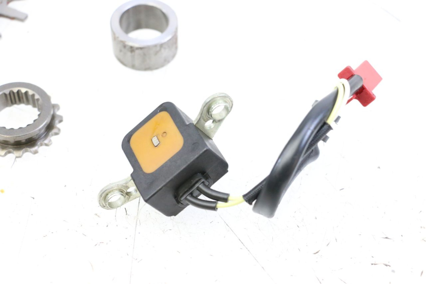 photo de IGNITION SENSOR HONDA FJS SILVER WING SILVERWING 400 (2005 - 2008) - Zoom on usage condition