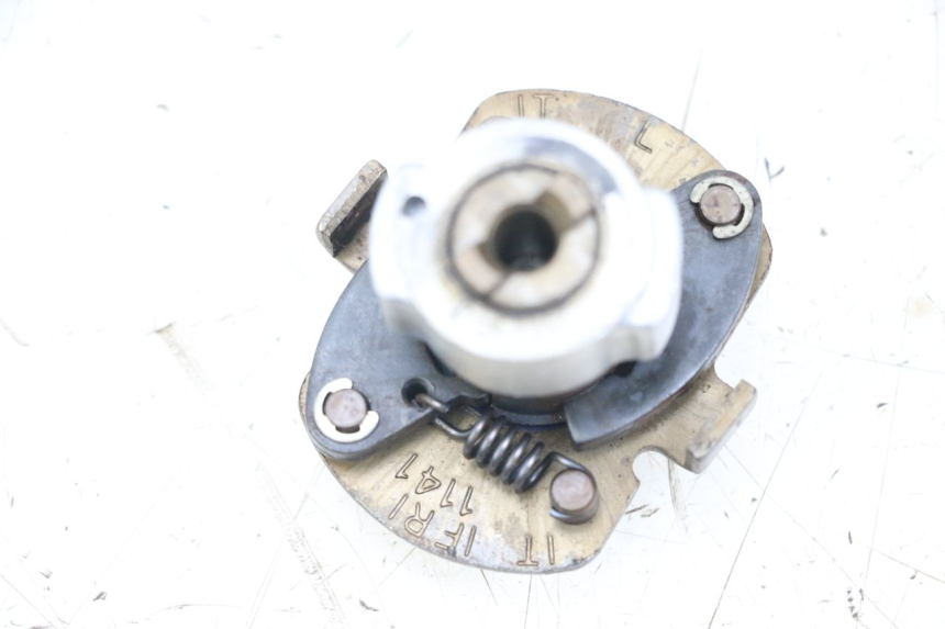 photo de IGNITION SENSOR SUZUKI GSX E 250 (1982 - 1983) - Alternative perspective