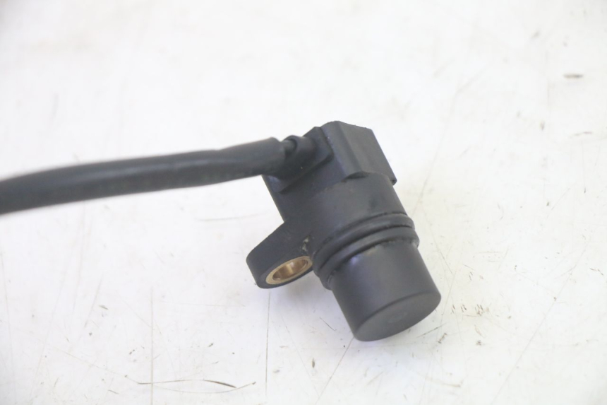 photo de CAMSHAFT POSITION SENSOR YAMAHA FJR ABS 1300 (2006 - 2012) - Alternative perspective