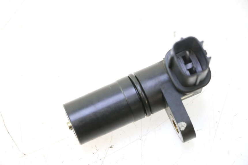 photo de CAMSHAFT SENSOR HONDA FJS SILVER WING SILVERWING 400 (2005 - 2008) - Alternative perspective