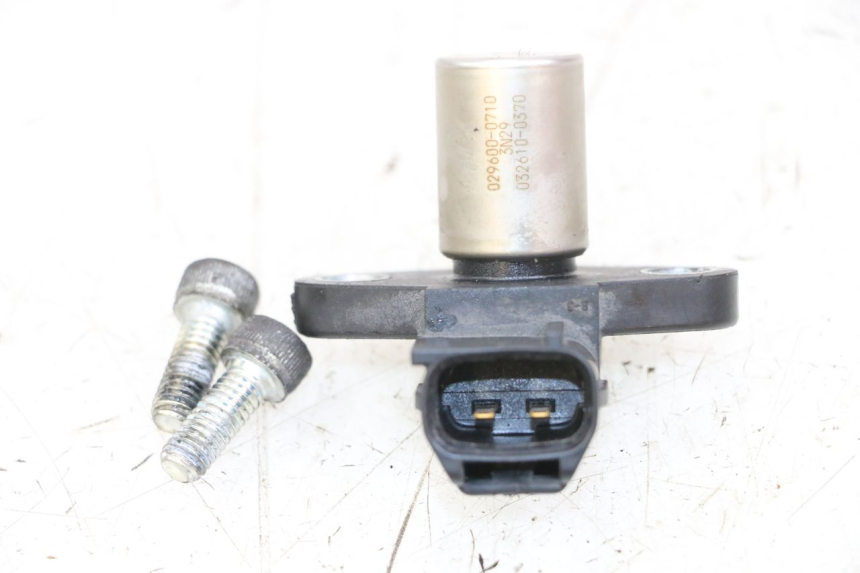 photo de CAMSHAFT SENSOR SUZUKI GSR 750 (2011 - 2017) - Zoom on usage condition