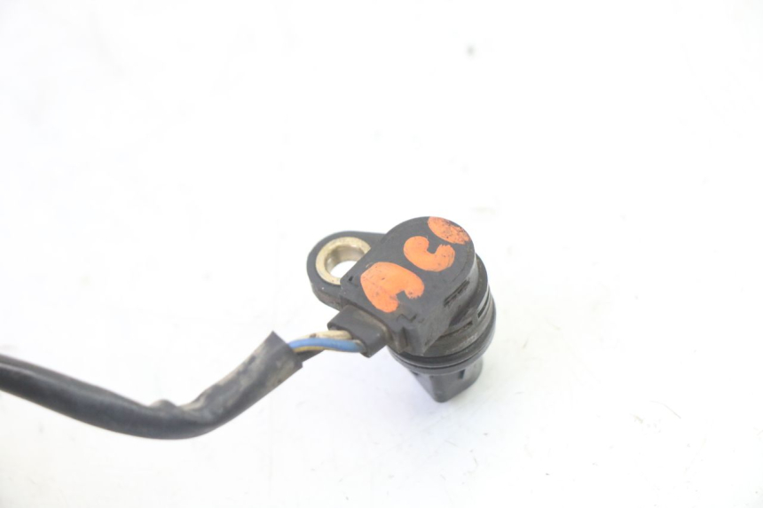 photo de CAMSHAFT POSITION SENSOR YAMAHA TDM ABS 900 (2002 - 2014) - Fixing points details