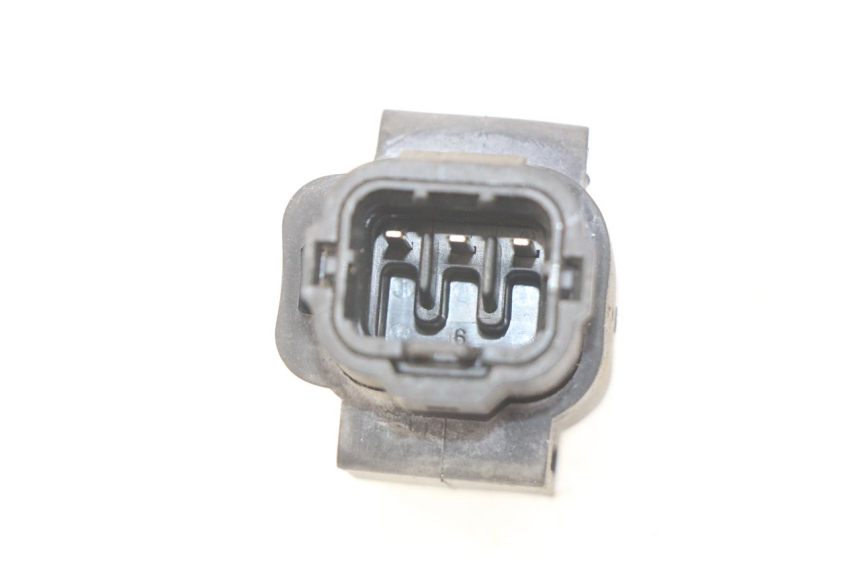 photo de FALL SENSOR SUZUKI SIXTEEN 125 (2008 - 2010) - Zoom on usage condition