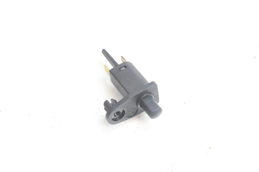 photo de TRUNK OPENING SENSOR PEUGEOT SATELIS 125 (2006 - 2009) - Zoom on usage condition