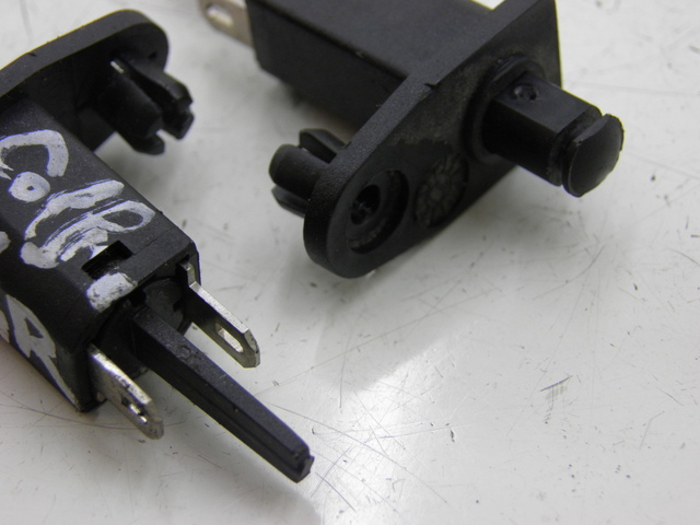 photo de SENSOR SEAT PIAGGIO XEVO - X EVO 125 (2010 - 2015) - Component detail