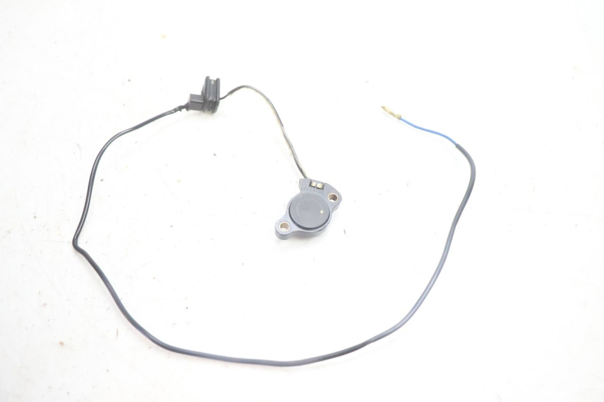 photo de NEUTRAL SENSOR SUZUKI DR S 600 (1985 - 1989) - Main view
