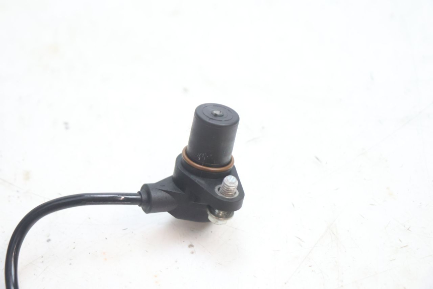 photo de CRANKSHAFT POSITION SENSOR GILERA GP 800 (2007 - 2013) - Alternative perspective