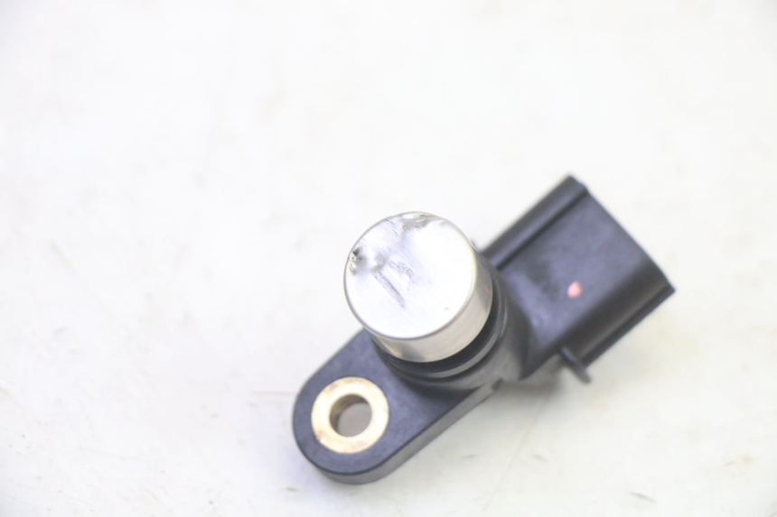 photo de SPEED SENSOR HONDA FES S-WING SWING ABS 125 (2007 - 2015) - Technical close-up