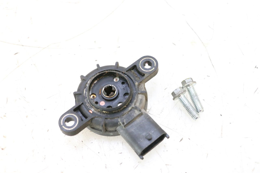 photo de ROLL LOCK POSITION SENSOR PIAGGIO MP3 125 (2006 - 2014) - Zoom on usage condition