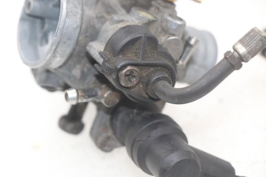 photo de CARBURETOR YAMAHA AEROX NAKED 2T 50 (2013 - 2017) - Alternative perspective