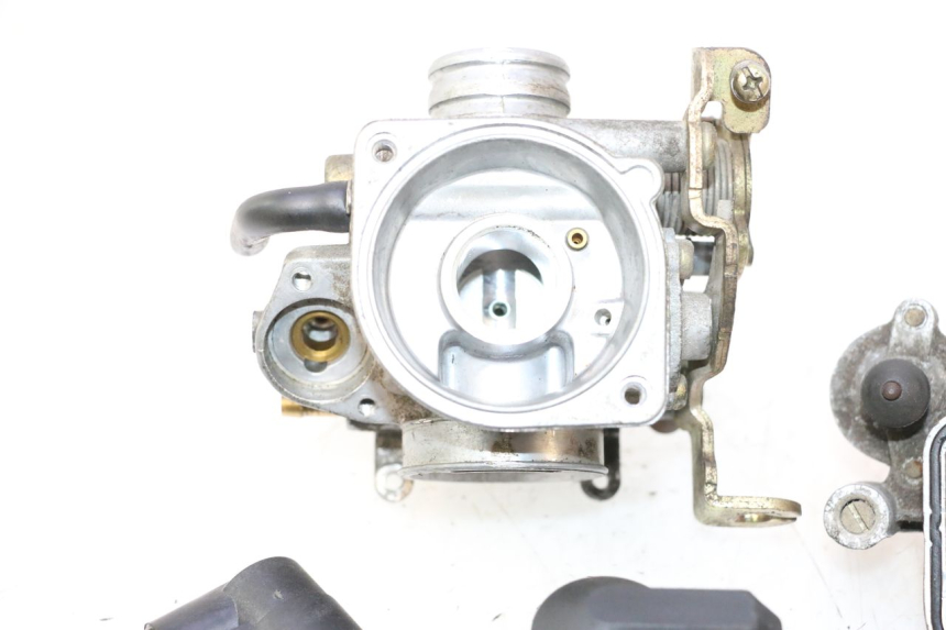photo de CARBURETOR KYMCO AGILITY 4T 10" 50 (2005 - 2018) - High-resolution close-up