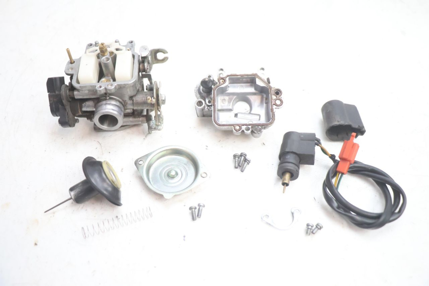 photo de CARBURETOR KYMCO AGILITY 4T 50 (2018 - 2022) - Surface and material condition