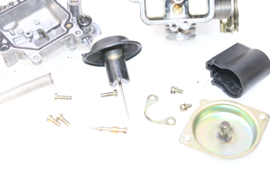 photo de CARBURETOR KYMCO AGILITY PREMIUM 50 (2007 - 2010) - Fixing points details
