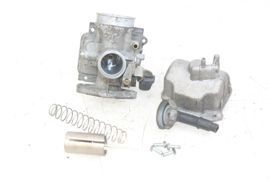 photo de CARBURETOR HONDA CA REBEL 125 (1995 - 2001) - Surface and material condition