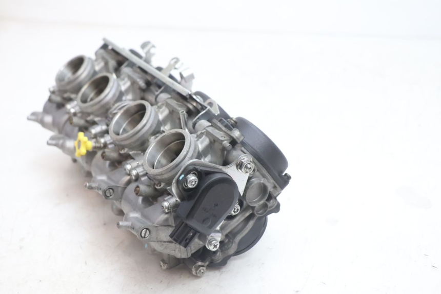 photo de CARBURETOR HONDA CB F HORNET 600 (2005 - 2006) - Alternative perspective