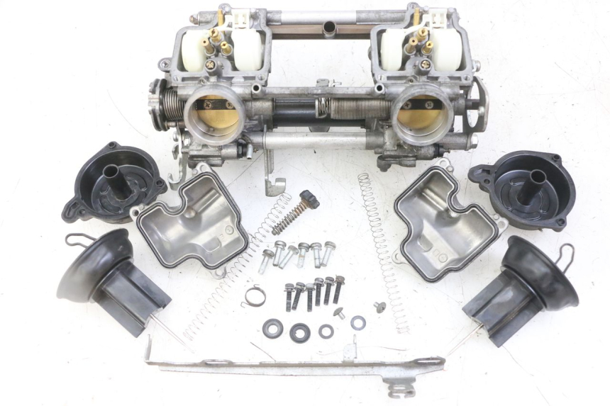 photo de CARBURETOR HONDA CBF 500 (2004 - 2007) - Fixing points details