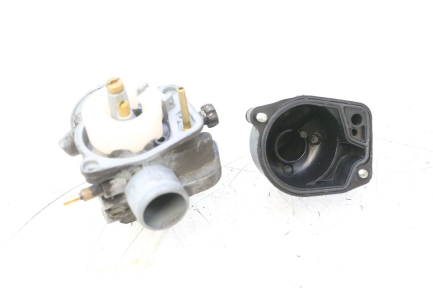 photo de CARBURETOR PEUGEOT CITYSTAR 2T 50 (2018 - 2021) - Fixing points details