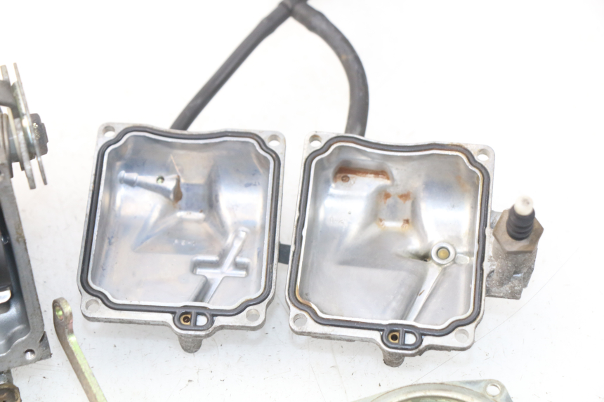 photo de CARBURETOR HYOSUNG COMET GTR 125 (2007 - 2014) - Alternative perspective