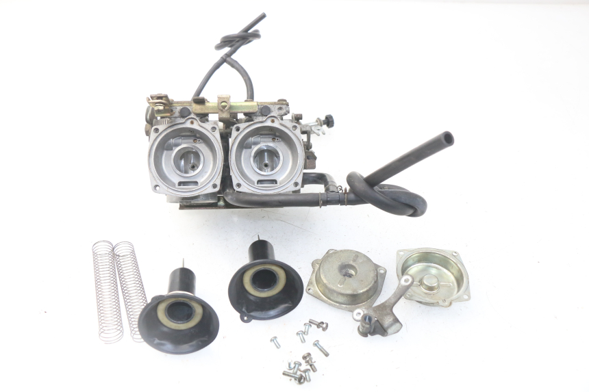 photo de CARBURETOR HYOSUNG COMET GTR 125 (2007 - 2014) - Surface and material condition