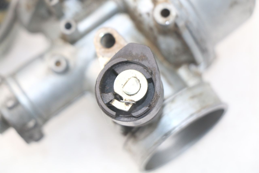 photo de CARBURETOR LONCIN DIRT BIKE 125 - Technical close-up