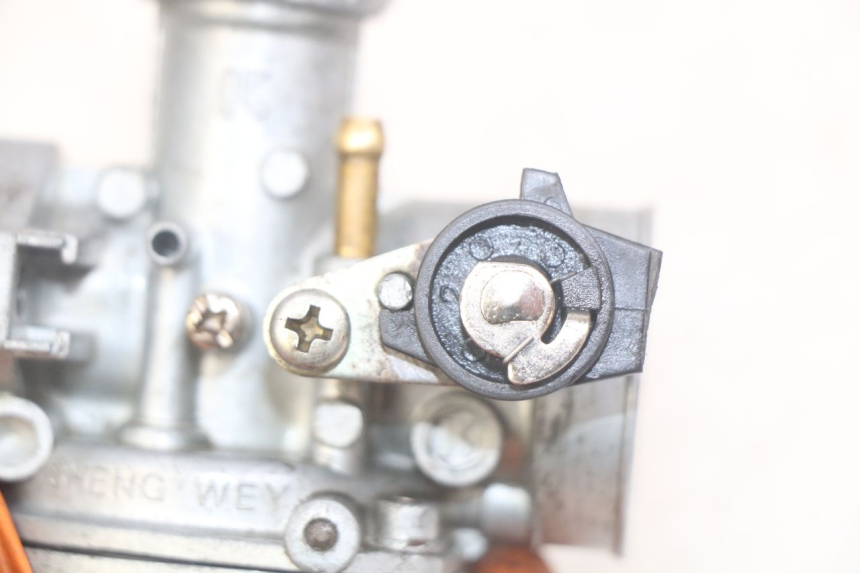 photo de CARBURETOR LONCIN DIRT BIKE 125 - Zoom on usage condition