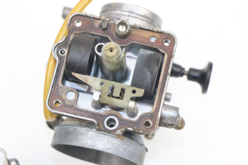 photo de CARBURETOR SUZUKI DR DJEBEL 600 (1985 - 1990) - Checked used part