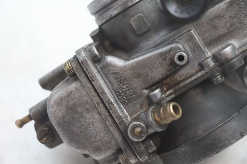photo de CARBURETOR SUZUKI DR S 600 (1985 - 1989) - Surface and material condition