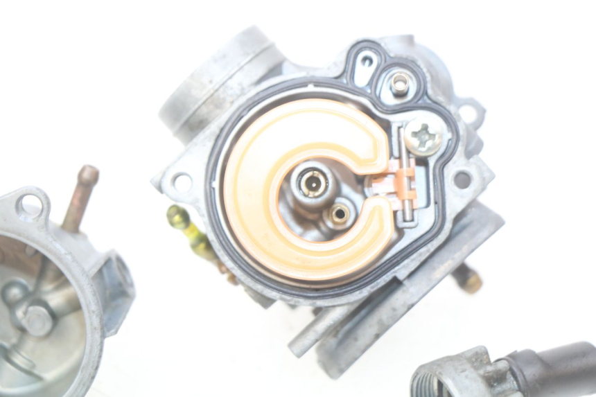 photo de CARBURETOR PEUGEOT FOX 50 (1995 - 2003) - Surface and material condition