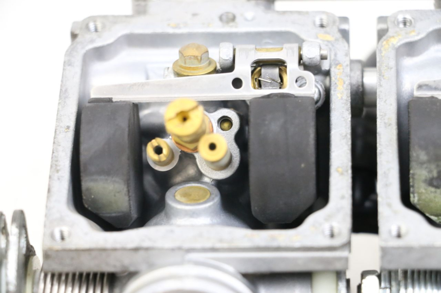 photo de CARBURETOR HYOSUNG GTR 125 (2006 - 2008) - High-resolution close-up
