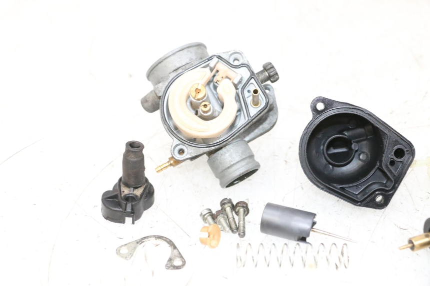 photo de CARBURETOR PEUGEOT KISBEE 2T 50 (2010 - 2017) - Component zoom