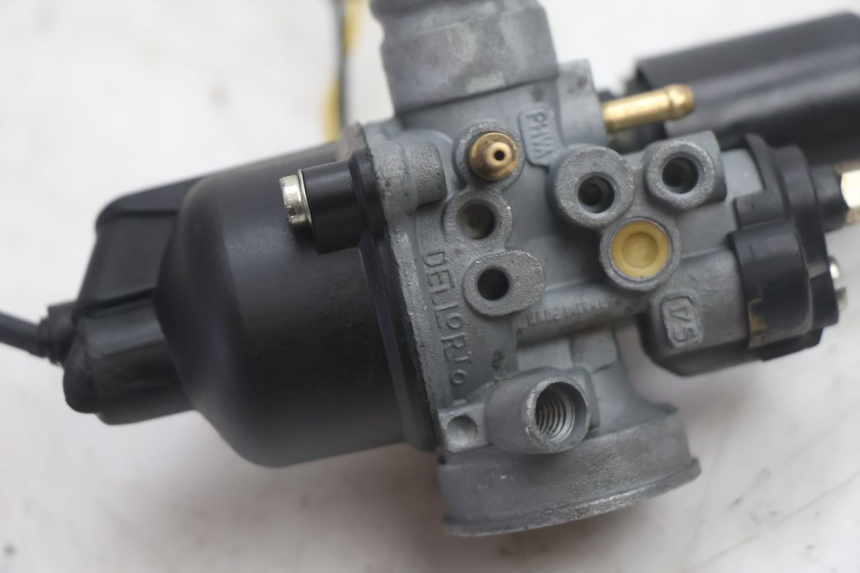 photo de CARBURETOR PEUGEOT KISBEE 2T 50 (2010 - 2017) - Zoom on usage condition