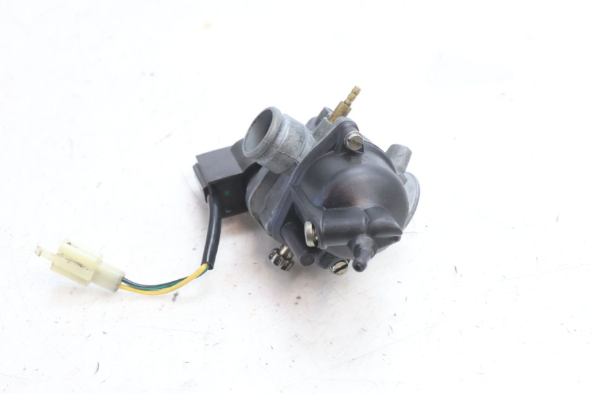 photo de CARBURETOR PEUGEOT KISBEE 2T 50 (2010 - 2017) - Fixing points details