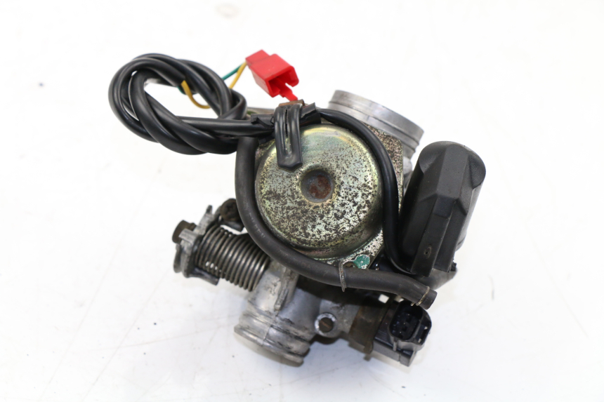 photo de CARBURETOR KYMCO PEOPLE S 125 (2000 - 2008) - Alternative perspective