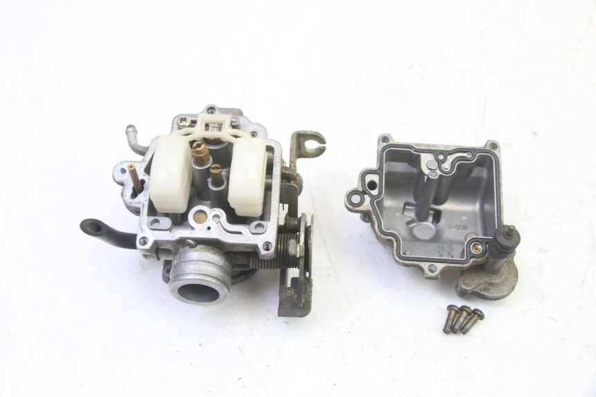 photo de CARBURETOR PIAGGIO LIBERTY 4T 50 (2009 - 2015) - Surface and material condition