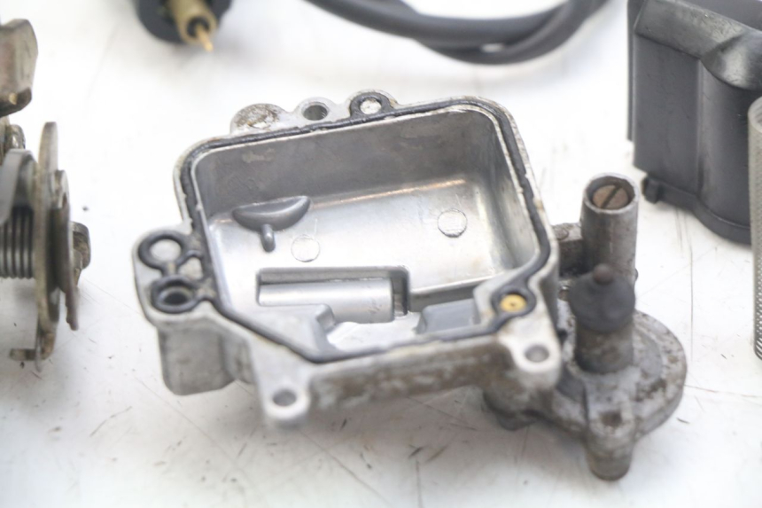 photo de CARBURETOR KYMCO LIKE 4T 50 (2009 - 2018) - Fixing points details