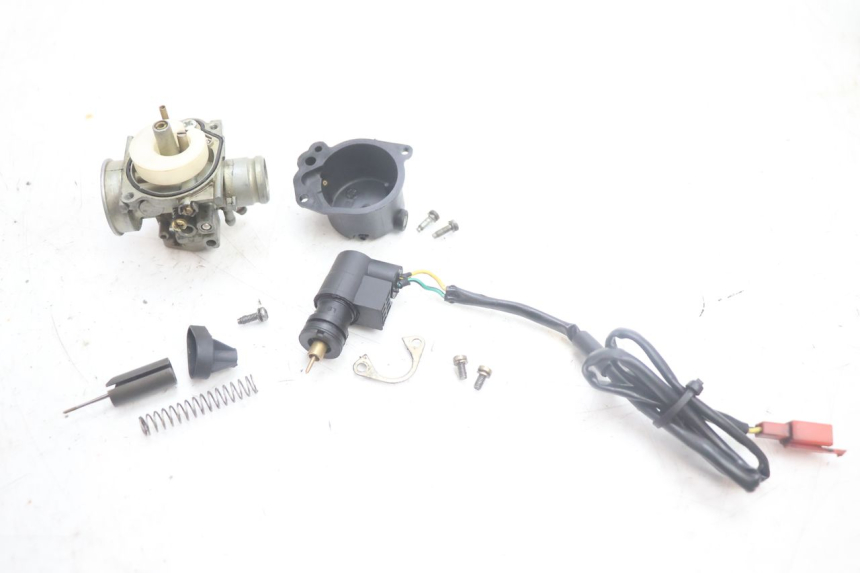 photo de CARBURETOR PEUGEOT LUDIX 50 (2005 - 2007) - Surface and material condition