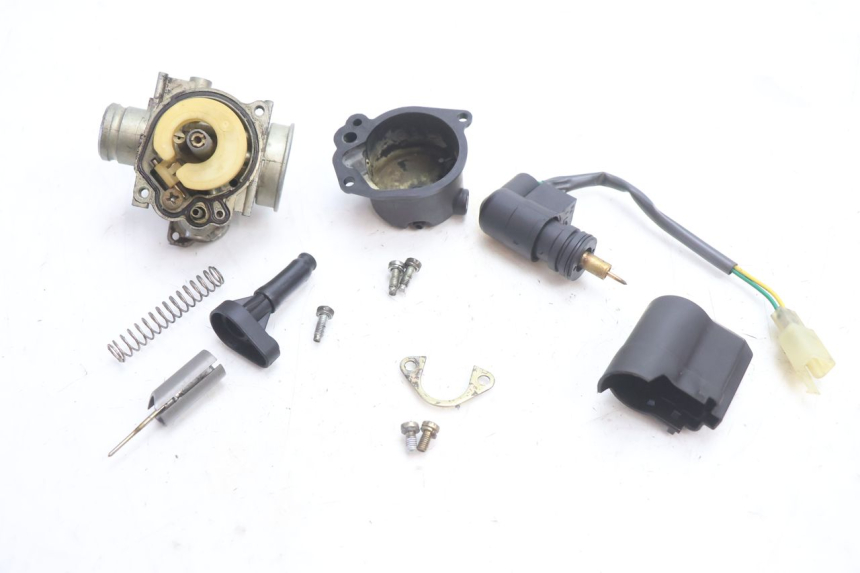 photo de CARBURETOR PEUGEOT LUDIX ONE 50 (2004 - 2013) - Surface and material condition