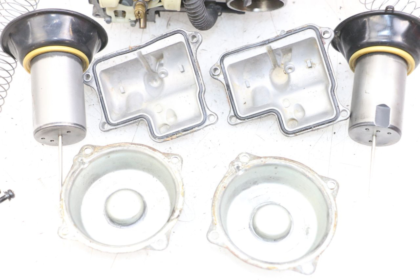 photo de CARBURETOR HONDA NTV DEAUVILLE 650 (1998 - 2001) - Alternative angle