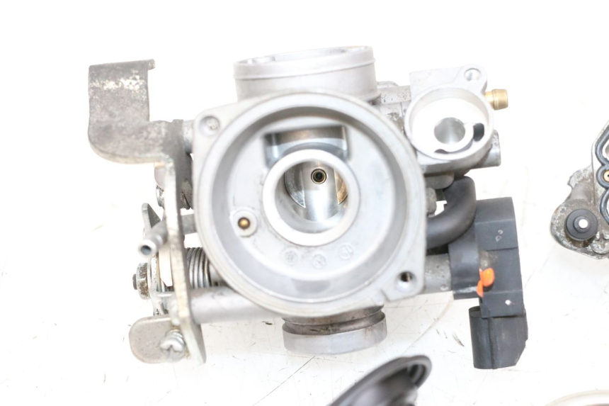 photo de CARBURETOR SYM ORBIT III 3 4T 50 (2018 - 2021) - Detailed visual inspection