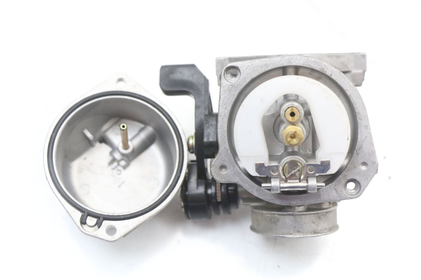 photo de CARBURETOR YCF PIT BIKE 125 (2010 - 2018) - Fixing points details