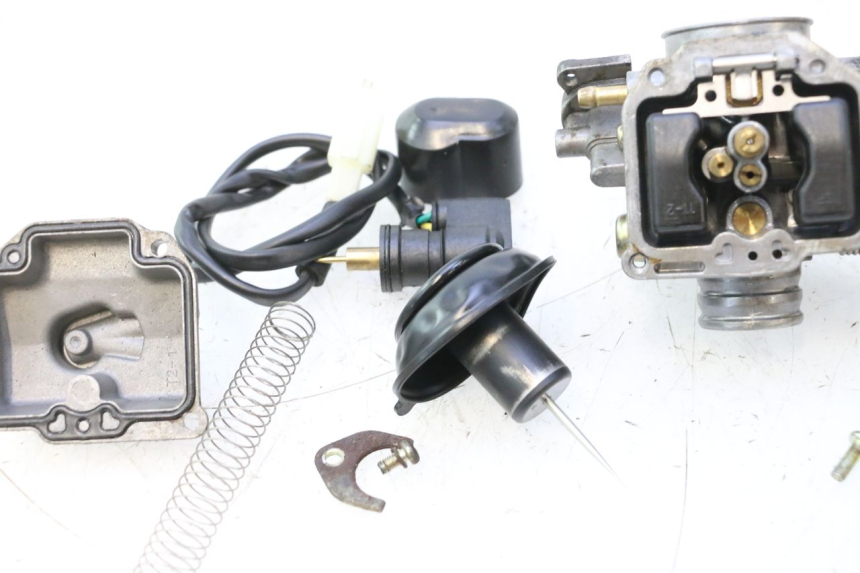 photo de CARBURETOR VASTRO R-ONE 4T 50 (2014 - 2022) - High-resolution close-up