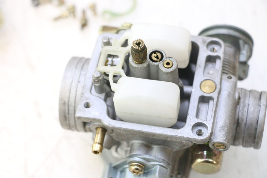 photo de CARBURETOR YIYING RETRO 125 (2008 - 2018) - Distinctive features